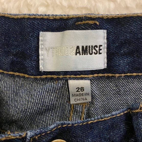 Amuse Society Studded Jeans - Size US 26 - Picture 2 of 2